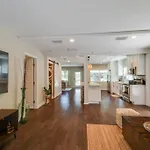 Luxury Home In The Heart Of South Tampa & Pool!