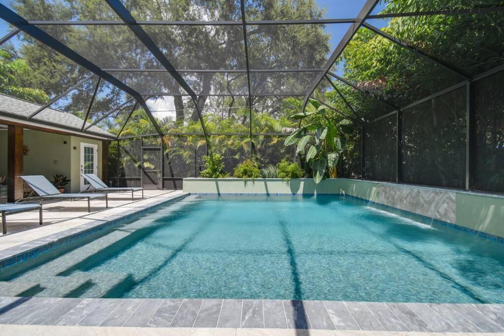 Holiday home Luxury In The Heart Of South & Pool! *