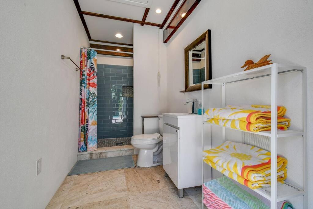 Luxury In The Heart Of South & Pool!