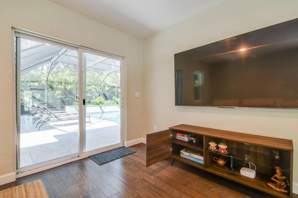 Luxury In The Heart Of South & Pool! * Tampa