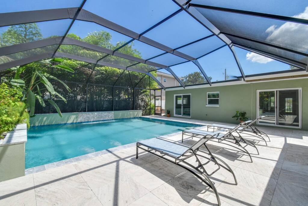 Luxury In The Heart Of South & Pool! * Tampa