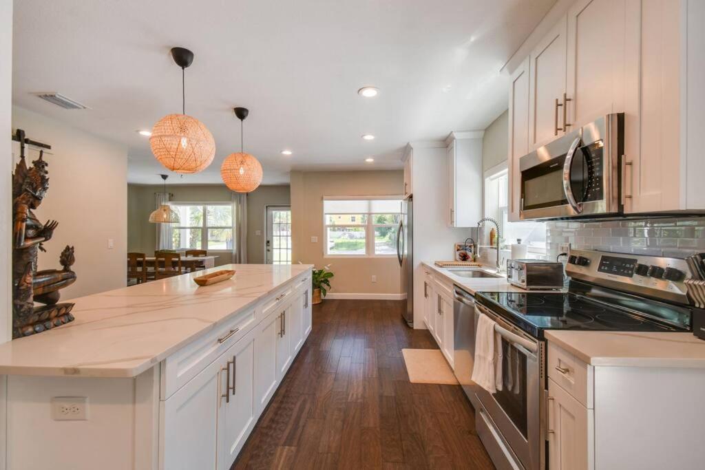 Luxury In The Heart Of South & Pool! * Tampa
